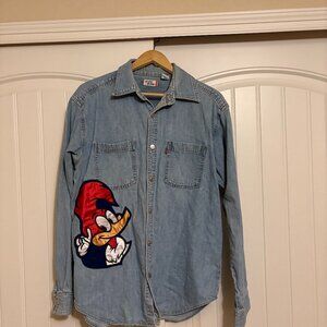 Levi's Chambray Shirt Mens Medium Woody Woodpecker Applique Denim Button Up